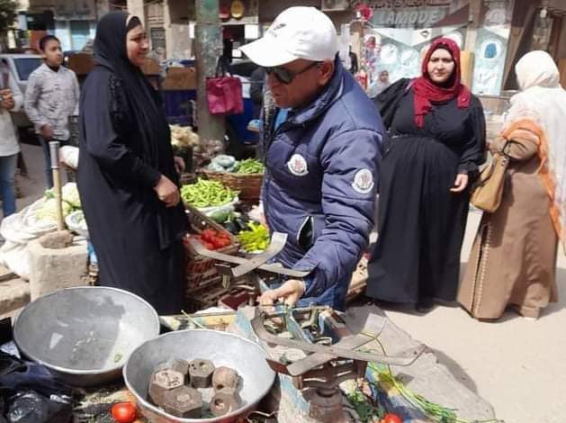 Photo of بالصور.. استمرار حملات رفع الاشغالات والتعديات علي الشوارع والارصفة بمدينة بنها