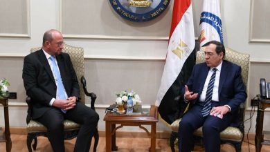 Photo of وزير البترول يجري مباحثات مع سيمنس للطاقة في مجالات الغاز الطبيعى والطاقة الخضراء