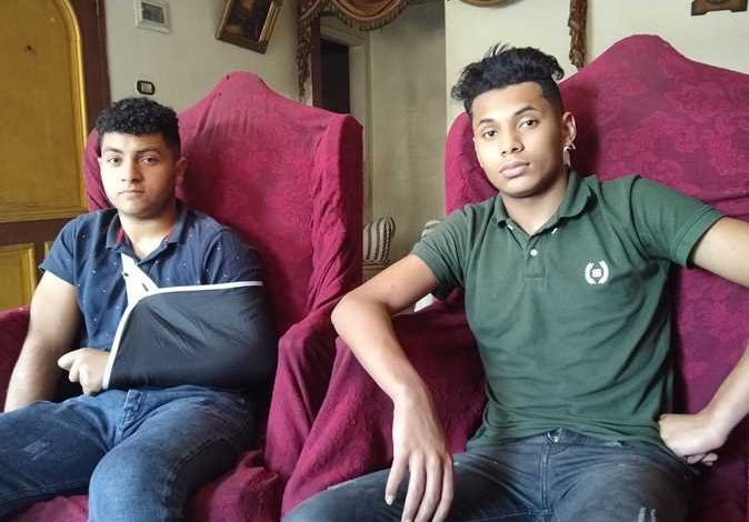Photo of بلطجية يتعدون على شابين بالأسلحة عقب خروجهما من مسجد في بنها