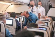 Photo of طبيب الأهلي أبوعبلة ينقذ سيدة مغربية على الطائرة