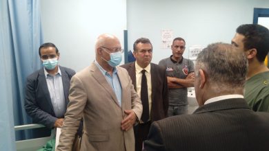 Photo of رئيس جامعة بنها يطمئن على طالب الزراعة بعد إصابته في حادث تصادم