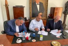 Photo of توقيع إتفاقية لتقديم خدمات ونقل ١٣٣٠ حاج من المحافظات الجنوبية بفلسطين خلال موسم الحج