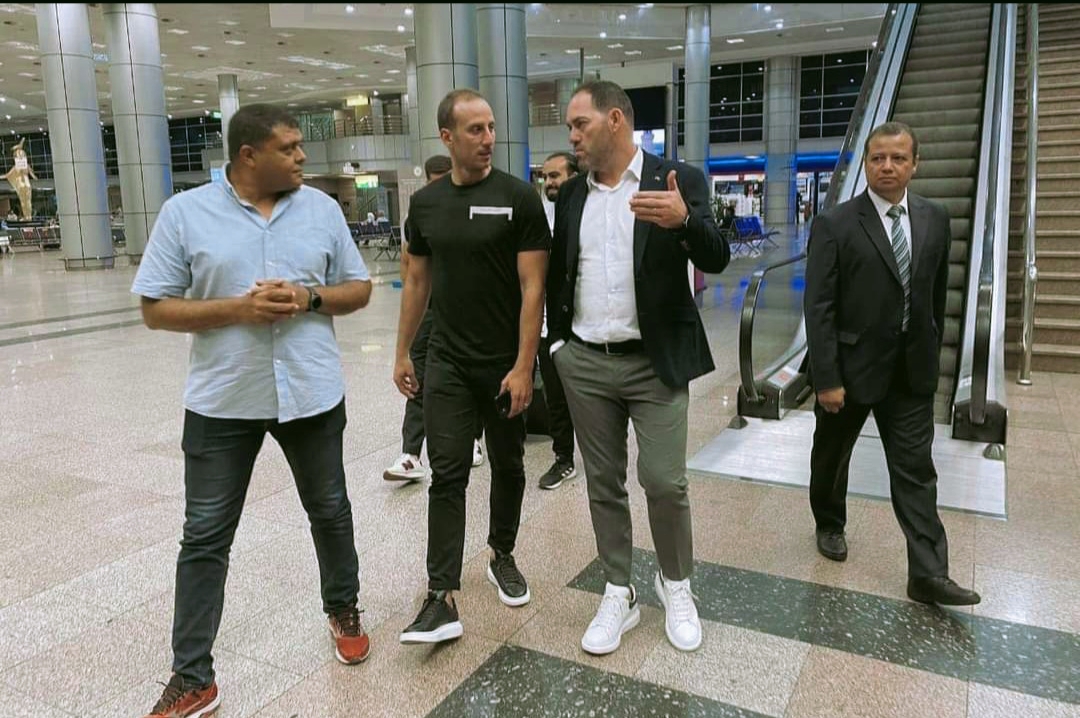 أعلن النادي الأهلي عن التشكيل الفني الجديد للفريق رسميا، يضم ريكاردو سواريش مديرًا فنيًّا للأهلي لمدة عامين ،سيد عبدالحفيظ مديرًا لجهاز الكرة، ماوريسيو فاش مدربًا، سامي قمصان مدربًا، راؤول فاريا مطور أداء، بيدرو جيميرايش مخطط أحمال وأخصائي فسيولوجي، إدواردو لوبو مدرب حراس المرمى، لويس بيريرا محلل أداء الفرق المنافسة. كان الأهلي قد واجه خسارة فادحة سموحة بالأمس، ضمن مباريات الدوري المصري الممتاز.