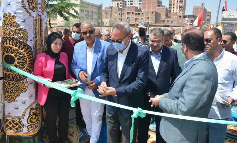 Photo of في إطار احتفالات القليوبية بعيدها القومي.. “الهجان” يفتتح ويتفقد ٩ مشروعات خدمية وتنموية بالمحافظة 