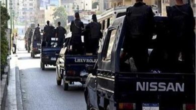 Photo of القبض على شخصين من العناصر الإجرامية اشتهروا بترويع المواطنين بقرية «شبلنجة» بالقليوبية