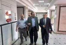 Photo of نائب رئيس جامعة بنها لشئون التعليم والطلاب يواصل جولاته لمتابعة أعمال الكشف الطبي للطلاب الجدد