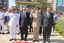 Photo of محافظ القليوبية يضع إكليلا من الزهور على النصب التذكاري احتفالا بنصر أكتوبر المجيد