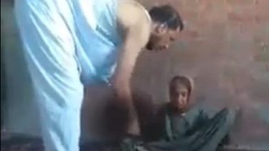 Photo of فيديو.. ابن يعذب امه بقرية فاقوس الشرقية وزوجته تصور