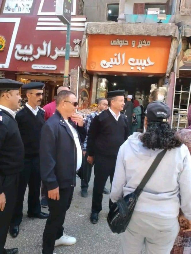 قامت إدارة الانشغالات بالتنسيق مع شرطة المرافق بالمدينة، بشن حمله بمنطقه منشية النور، وشارع الامراء، ومنطقه التأمين الصحي، وعزبة الزراعة، وخلف كلية العلوم والمتابعة المستمرة بالمنطقة. جاء هذا في ضوء توجيهات اللواء عبد الحميد الهجان، محافظ القليوبية، وتعليمات وكيل الوزارة المهندس علي عبد الستار رئيس مدينة ومركز بنها. وتمت مصادره الاشغالات وتسليمها الي المخازن العمومية، وجاري المتابعة اليومية لرفع الاشغالات بمدينة بنها، وذلك بحضور العميد صبحي الجابري مدير المرافق، والنقيب إبراهيم شحاته رئيس وحده مرافق بنها