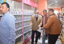 Photo of إستكمالاً للحملات الرقابية على الأسواق.. محافظ القليوبية يقوم بجولة ميدانية للإطمئنان على توافر السلع الإستراتيجية بمدينة بنها 