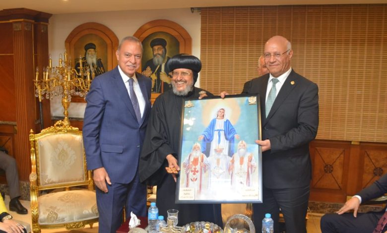 Photo of محافظ القليوبية ورئيس جامعة بنها يقدمان التهنئة للأخوة المسيحيين بمناسبة عيد الميلاد المجيد
