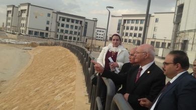 Photo of رئيس جامعة بنها يتفقد سير العمل بالجامعة الأهلية ومقر الجامعة بمدينة العبور