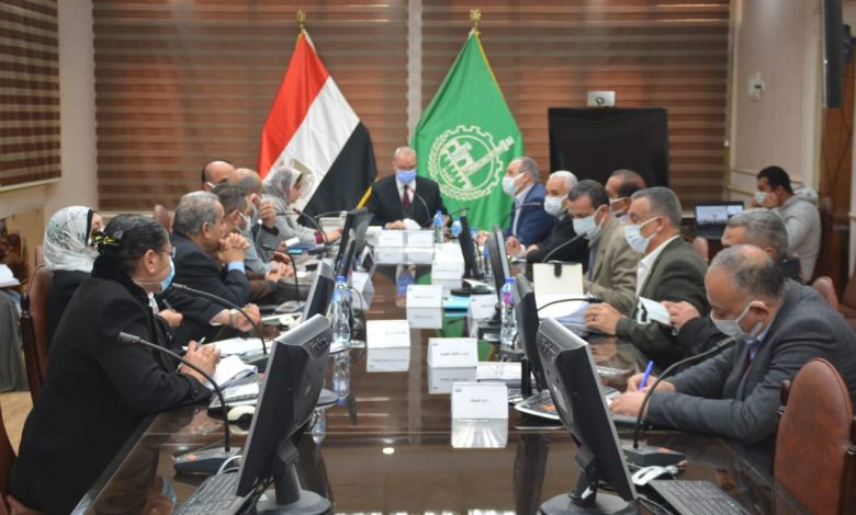 Photo of محافظ القليوبية يجتمع بلجنة إختيار الأم المثالية بالديوان العام لاختيار 3 أمهات من المتقدمات للمسابقة