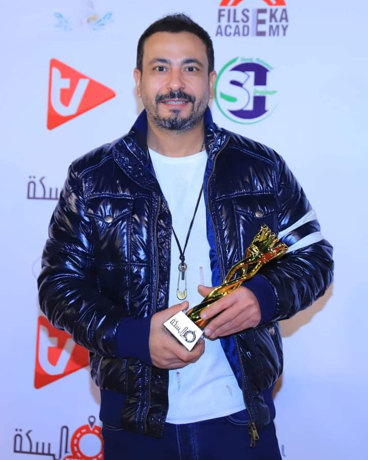 كتبت _رضوي خالد  تقام الدورة الثالثه من مهرجان الأفضل ما بين الأفضل، يوم الثلاثاء الموافق 21، من فبراير بحضور عدد كبير من الفنانين والشخصيات الهامة. ويشهد حفل الدورة الثالثه، من مهرجان الأفضل ما بين الأفضل، الذي يقيمه راديو في السكة، العديد من الفعاليات، التي تشمل تكريم النجوم والشخصيات العامة.  واضاف رئيس مجلس اداره راديو فالسكه شادي محمد ان الدوره الثالثه سوف تشهد تكريم عدد كبير من نجوم الفن وسوف يشهد المهرجان العديد من الفاعليات. وضمن فعاليات الحفل، يتم تكريم عدد من مذيعات راديو في السكة، اللاتي تميزن ببرامجهن، بالإضافة لتواجد البلوجر احلام ومى البنا وكنزى ويحضر المهرجان عدد كبير من الممثلين، ومنهم نضال الشافعي، سامح حسين، وغيرهم من الفنانين، والمطربين ومنهم، بلاك تيما،و مسلم ، ومحمد شاهين،  وحضر احتفالية الدورة الثانيه من مهرجان الأفضل من أجل الأفضل عدد كبير من الفنانين، ومنهم ، سامح حسين، ومصطفى درويش محمد نجاتي، ومحمد العمروسى بجانب عدد كبير من الفنانين والمطربين.