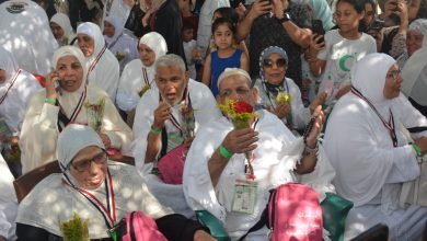 Photo of وسط فرحة وزغاريد.. محافظ القليوبية يودع أول فوج مكون من 45 حاج وحاجة قبل سفرهم لبيت الله الحرام لأداء مناسك الحج لهذا العام 