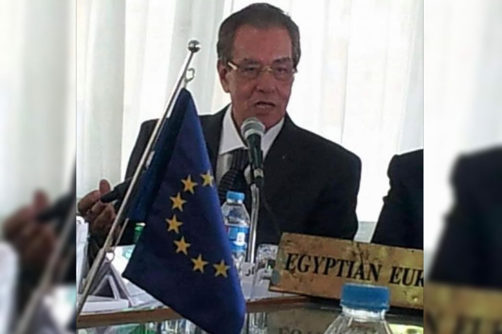 رئيس المنظمة الأورومتوسطية يطلق مبادرة لدعم مصر بإيطاليا أطلق المستشار عدلي حسين رئيس المنظمة الأورومتوسطية، coppem ، مبادرة وطنية لصالح الدولة المصرية ولمساعدة قيادتها خلال المرحلة المقبلة. مطالبا كل المصريين في الخارج والداخل بالعمل على النهوض والتضامن لمواجهة تحديات الأزمة.الراهنة والصعوبات التي تمر بها المنطقة . وقال المستشار عدلى حسين أن المبادرة تتضمن انضمام الجالية المصرية في الخارج والمشاركه بشكل واضح علي ارض الواقع ولم شمل الجالية المصرية بما يشملها من المنظمات والجمعيات والمؤسسات الأهلية المصرية القائمة علي الأراضي الإيطالية . جاء ذلك خلال اللقاء الذى عقد بحضور المستشار عدلي حسين رئيس المنظمة الاورومتوسطية ورئيس منظمة وعمد مدن البحر المتوسط ، وحضور جميع المنظمات بالتواجد والمشاركه في هذه المبادرة من منطلق حرصهم الشديد علي فهم أهداف المبادرة . مشيرا إلى أن من اهم أهدافها الإعداد لمؤتمر يشمل جميع المنظمات والجمعيات تحت رعاية وزارة الهجرة المصرية وايضاً القنصلية العامه المصرية بميلانو ، وبحضور نخبة من رؤساء المنظمات والجمعيات الأهلية المصرية وتشمل مدينه ميلانو وتورينو. للتعارف عليهم بشكل أكثر وضوحا من السابق . و خلال اللقاء و المشاركة تم بحث عده نقاط لحل اي نذاع بين تلك الجمعيات والعمل علي ايجاد حلول سريعة لها وحصر المشكلات الموجهة للوزارات المختلة بمصر بحسب اختصاصها . وفيما يخص المواطن المصري المتواجد بإيطاليا أشار حسين إلا ان دور المرأة المصرية بالخارج هو إنجاز مميز وفعال ويجب الالتفات له بشكل معلن من حيث مشكلاتها الاجتماعية والاسرية وخاصة رعايه الاطفال وعدم سلب أطفالهن منهن بسبب تلك النزاعات بين الأسر ،وذلك بحضور أمل أحمد رئيس منظمة إيفا للمرأة المصرية والعربية Associazione Eva donne araba وبمشاركة ممثلين عن المجلس القوميّ للمرأة بمصر بهدف الحرص علي التوعيه للقوانين الدوليه وأكد المستشار عدلي حسين على أهمية التواجد الدائم لمساعدة المنظمات والجمعيات الأهلية في الدولة المضيفة حتي يتثني للجالية المصرية بإيطاليا فهم التعليمات والقوانين بالدولة حتي لا يقع أي مواطن مصري في مشاكل قانونية وواضاف أنه ستقام بإيطاليا مؤتمرات عربية مصرية لإعلان اتحاد المنظمات والجمعيات الوطنية المصرية الانضمام الرسمي للمبادرة الوطنيه الذي اطلقها المستشار عدلي حسين داعيا الإتحاد للنهوض بمصرنا الحبيبة والدفع بها الي الأمام ومواجهة التحديات في الوقت الراهن والحرص علي تخطي أي نزاعات.