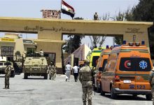 Photo of وصول مجموعة جديدة من الجرحى من قطاع غزة إلى مصر عبر معبر رفح