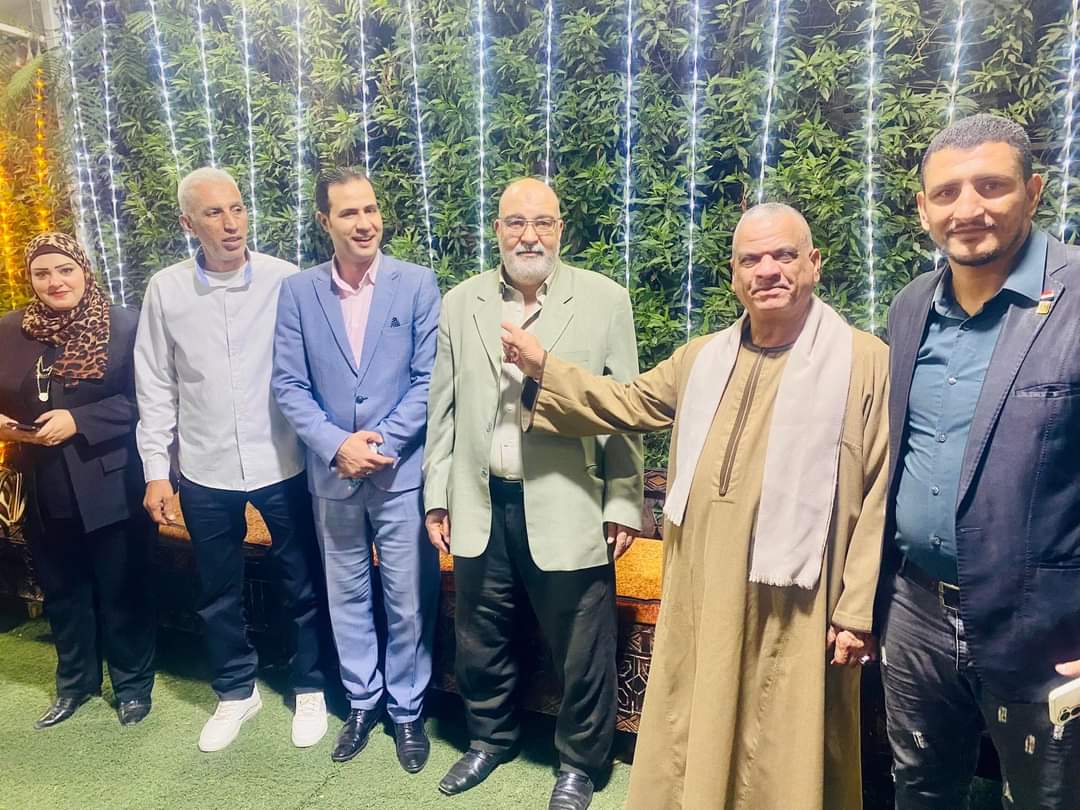 فى حفل عائلى بهيج وجو يغمره الفرح والسعادة، احتفلت الاستاذة غالية السيد رئيس الوحدة المحلية لقرية ببطا مركز بنها، بخطوبة نجلها أ. على حسني على الآنسة سماح عبد الراضي، وذلك فى حضور الأهل والأصدقاء. وبهذه المناسبة السعيدة يتقدم العقيد محمد عبدالله، وإلهام السيد رئيس مجلس إدارة جريدة وموقع «نبض العالم»، والإعلامي أحمد شفيق، والمراسل وائل جمال وأسرة التحرير بأرق التهانى للعروسين، متمنيا لهم حياة سعيدة وان يجمع بينهما في خير.
