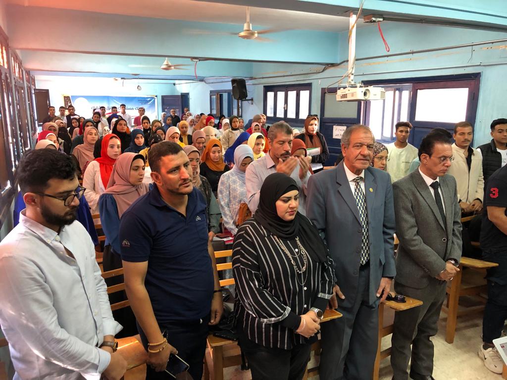 حسن هيكل مفهوم الانتخابات ومراحل العملية الانتخابية، والمواد الدستورية التى تنص على الحقوق الانتخابية، وكذلك اشكال المشاركة السياسية. وحث الدكتور حسن هيكل الشباب على ضرورة النزول للادلاء بأصواتهم في الانتخابات الرئاسية المقبلة وتوجيه رسالة للعالم أجمع أن الشعب المصرى قادر على القيام بدوره الهام فى بناء الدولة المصرية