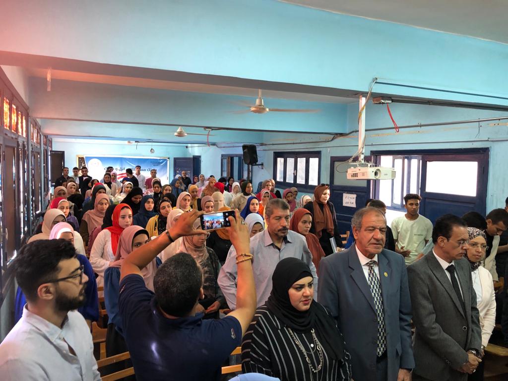 حسن هيكل مفهوم الانتخابات ومراحل العملية الانتخابية، والمواد الدستورية التى تنص على الحقوق الانتخابية، وكذلك اشكال المشاركة السياسية. وحث الدكتور حسن هيكل الشباب على ضرورة النزول للادلاء بأصواتهم في الانتخابات الرئاسية المقبلة وتوجيه رسالة للعالم أجمع أن الشعب المصرى قادر على القيام بدوره الهام فى بناء الدولة المصرية