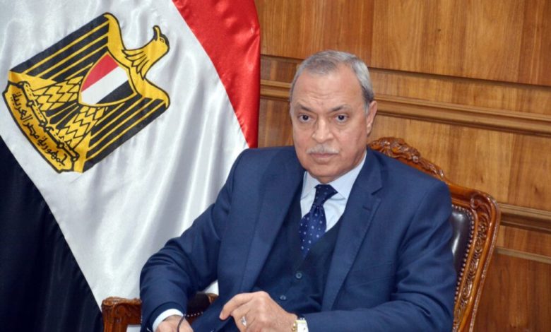 Photo of محافظ القليوبية يجتمع بملاك العقارات المطلة على الطريق الدائري بحي شرق شبرا الخيمة لبحث الانتهاء من تطوير ودهان الواجهات لإبراز المظهر الحضاري والجمالي 