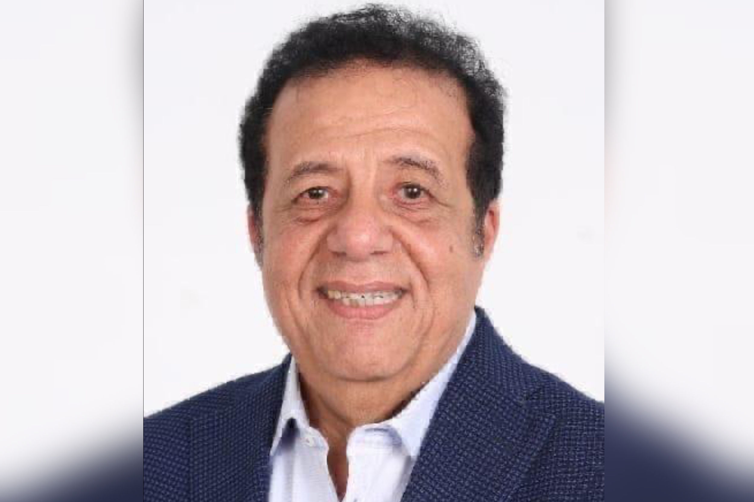  كتب:طاهر يونس قال الدكتور عاطف عبد اللطيف رئيس جمعية مسافرون للسياحة والسفر عضو جمعيتي مستثمري جنوب سيناء ومرسى علم أن نسب الاشغالات السياحية بالتزامن مع عيد الاضحى المبارك كاملة العدد في اغلب الفنادق خاصة في القاهرة والاسكندرية و العلمين الجديدة لتصل الى نسبة 100٪؜. وكشف د. عاطف عبد اللطيف في تصريحات صحفية أنه طبقا للحجوزات المسبقة في المدن السياحية فنجد ان نسب الاشغال الفندقي في شرم الشيخ تتراوح ما بين 75و 80٪؜ وكذلك في مدن جنوب سيناء مثل رأس سدر ود هب وطابا ونويبع و اشار الى وجود جنسيات اجنبية مختلفة في شرم الشيخ و جنوب سيناء و هي الايطاليين و الروس و الاوكران و البولنديين و الاتراك و العرب والمصريين هذا بخلاف الكازاخستانيين . و اكد د. عاطف عبد اللطيف أنه بالنسبة للسياحة الداخلية فإن المصريين يبحثون عن الاماكن السياحية المتميزة و اسعارها مناسبة و هناك الكثير من الاماكن السياحية في مصر التي تجذب المصريين لقضاء أجازة العيد بها مثل نويبع وطابا ودهب وسفاجا . و أوضح د. عاطف أن مدينة العلمين والساحل الشمالي تشهد اشغالات كبيرة جدا سواء في الفنادق أو الوحدات و الشاليهات بالقرى السياحية هناك خاصة من المصريين و العرب و بالفعل بدأت الحركة تتزايد بشكل ملحوظ هناك منذ بداية شهر يونيو وستصل الى مرحلة كامل العدد خلال عيد الأضحى المبارك . وفيما يتعلق بمرسى علم والغردقة اكد ان نسبة الاشغالات السياحية ستصل الى 90٪؜ في أغلب الفنادق واغلبها جنسيات اجنبية من الايطاليين و الاوكران بالاضافة الى بعض الجنسيات العربية و يتواجد المصريون بشكل كبير . و اوضح عاطف عبد اللطيف أن الحركة السياحية من المنتظر ان تستمر بشكل كبير وارتفاع في نسب الاشغالات بعد عيد الاضحي نتيجة لبداية الموسم الصيفي و الاجازات وانتهاء العام الدراسي وعودة المصريين بالخارج لمصر لقضاء اجازاتهم وكذلك الايطاليين و الاتراك بشكل خاص اما السوق الاوكراني و الروسي سيتراجع خلال شهري يوليو واغسطس لانهم لا يفضلون درجات الحرارة المرتفعة و سيعاودون التزايد بداية من شهر سبتمبر . و اشار الى أن السائح التركي يعشق الاقامة في شرم الشيخ و القاهرة وزيارة المعالم التراثية و التاريخية في القاهرة و الاستمتاع بشواطئ شرم الشيخ وهي سياحة عائلية بالدرجة الأولى. ونوه الى ان نسب الاشغالات في الاقصر واسوان ضعيفة نتيجة لارتفاع درجات الحرارة و اقبال السائح على قضاء الاجازات على الشواطئ.