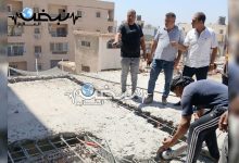Photo of إزالة دور مخالف بمنطقة بنها الجديدة في إطار التصدي لمخالفات البناء
