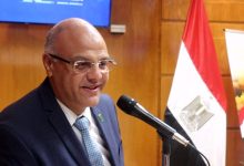 Photo of محافظ القليوبية يشارك في تكريم الأسر الفلسطينية المتضررة من العدوان على غزة