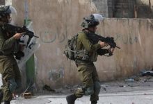 Photo of إصابة عدد من الفلسطينيين خلال اقتحام قوات الاحتلال مدينة طولكرم