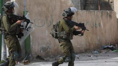 Photo of إصابة عدد من الفلسطينيين خلال اقتحام قوات الاحتلال مدينة طولكرم