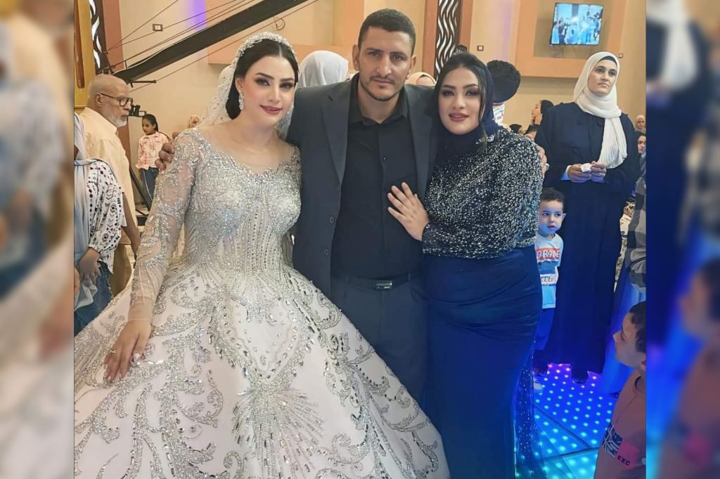 تهنئ جريدة «نبض العالم»، الزميل وائل جمال المراسل بالجريدة، وذلك بمناسبة زواج شقيقته الآنسة وفاء جمال. وتتمنى أسرة تحرير "نبض العالم" للعروسين حياة سعيدة، سائلين الله التوفيق للعروسين، وبالرفاء والبنين إن شاء الله وبارك الله لهما وبارك عليهما وجمع بينهما في خير.
