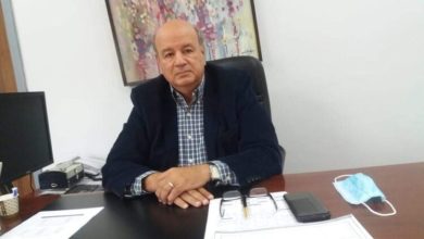 Photo of الدكتور انور حلمى: الروبوت الجراحي لم يصبح رفاهية بل ضرورة  فرضها التقدم العلمي