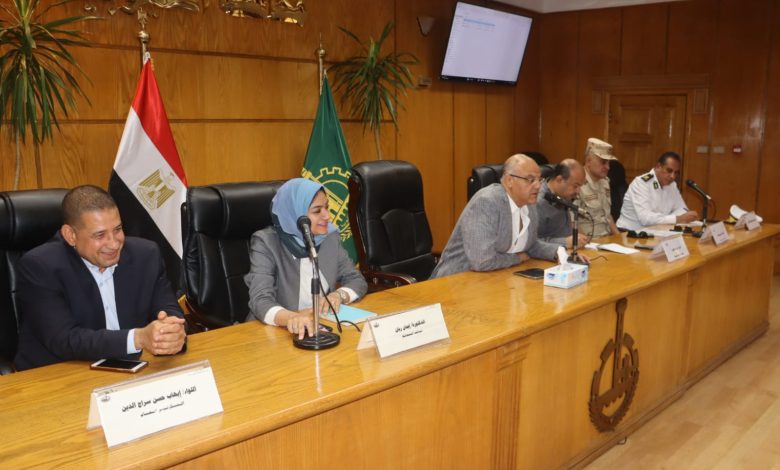 Photo of محافظ القليوبية يناقش استعدادات التدريب العملي لمجابهة الأزمات