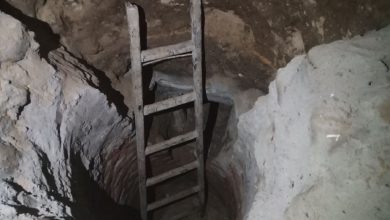 Photo of القبض على شخص يقوم بالتنقيب عن الآثار ويعرض منازل في بنها لخطر الانهيار