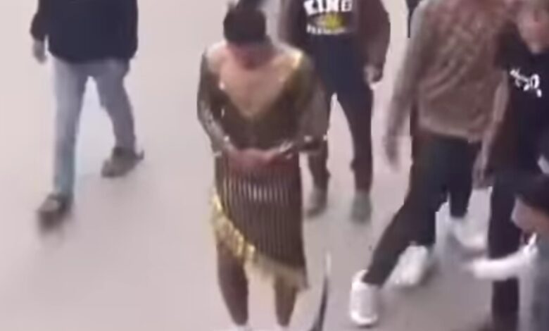 Photo of بعد تداول فيديو إجبار شاب على ارتداء ملابس نسائية بالقليوبية.. القبض على 9 متهمين