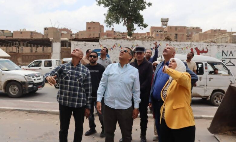Photo of محافظ القليوبية يقود إزالة برجين مخالفين بشبرا الخيمة ويؤكد: لا تراجع عن استعادة الانضباط العمراني