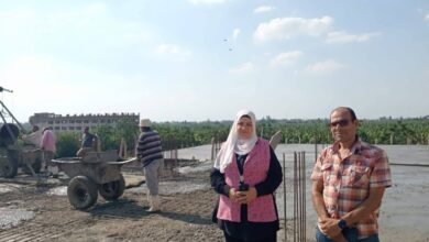 Photo of رئيسة الوحدة المحلية بقرية طحلة تتابع أعمال إنشاء مستشفى الرملة الخيري وتؤكد دعمها للمشروع
